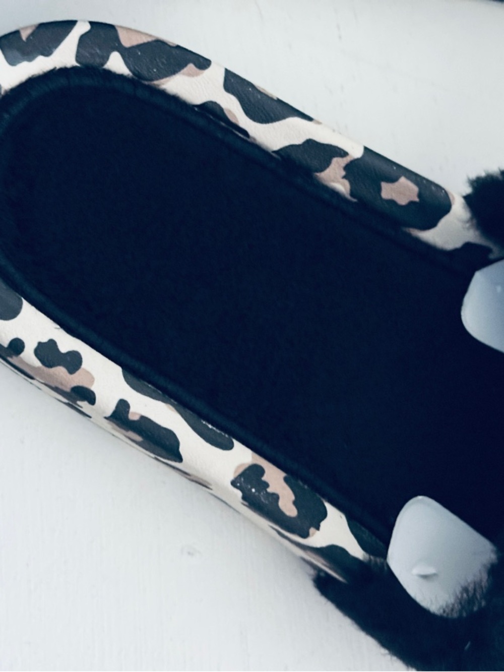 APL - ATHLETIC PROPULSION LABS SHEARLING SLIDE IN Black Shearling Slide Sz 8 NEW - Picture 3 of 6